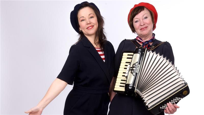 Ladies Ahoi bringen ihr neues Programm "Wulewu" auf die Buxtehuder Bühne.