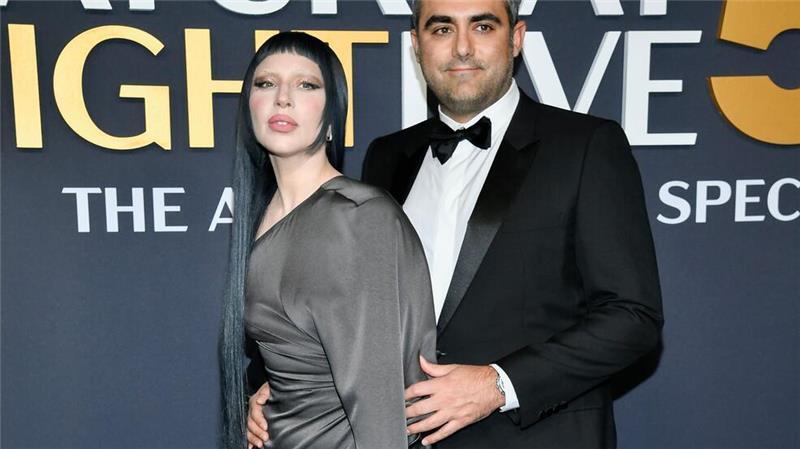 Lady Gaga brachte ihren Freund Michael Polansky mit zur TV-Show „SNL50: The Anniversary Special“.
