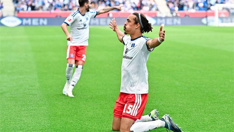 HSV kämpft sich zurück: 3:2 bei der TSG Hoffenheim Lässt sich nach seinem Tor zum 1:0 feiern: Yussuf Poulsen.