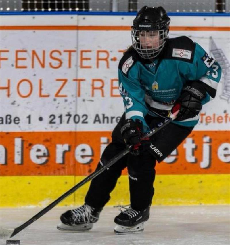 15-jährige Harsefelderin schafft den Sprung in die zweite Eishockey-Liga Lahja Plaga spielt für mehrere Teams des TuS Harsefeld und in Hannover.