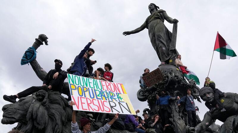 Frankreich: Hunderttausende demonstrieren gegen Rechtsruck Landesweit demonstrierten Französinnen und Franzosen gegen den Rassemblement National. Die rechtsnationale Partei holte bei der Europawahl die meisten Stimmen.