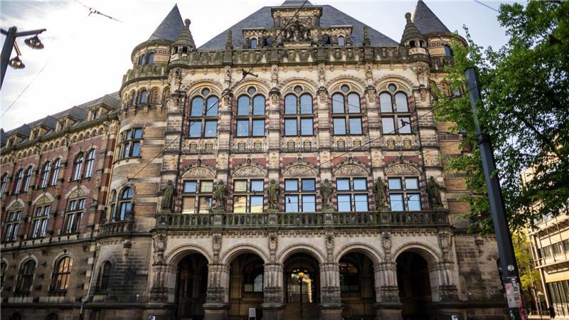 Landgericht Bremen: Hier wird dem Tanztrainer im Missbrauchsskandal von Kindern als mutmaßlichem Täter der Prozess gemacht.