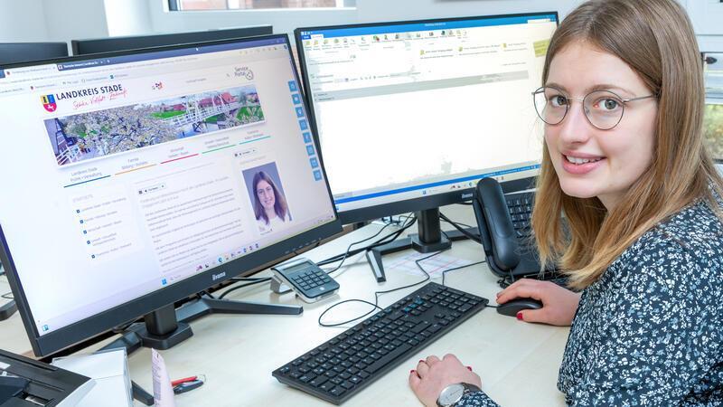 Landkreis-Mitarbeiterin Jacqueline Dunker berät Wohnungseigentümer bei Fragen zu mit Belegungsrechten gebundenem Wohnraum.