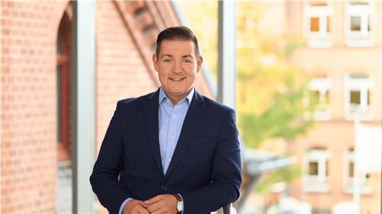 Landrat Marcel Riethig (SPD) weist die Vorwürfe gegen ihn zurück. (Archivbild)