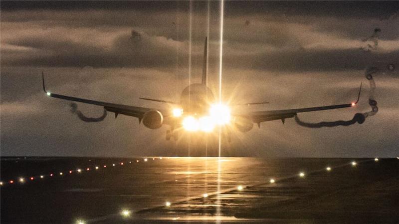 Landung während eines Sturms auf dem Flughafen Leeds Bradford. (Archivbild)
