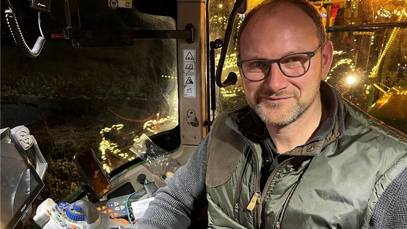 Lichterfahrten im Kreis Stade - Landwirte verraten erste Details zu den Routen Landwirt Frank Ehlen aus Ahrensmoor nahm im vergangenen Jahr an den Lichterfahrten im Kreis Stade teil.