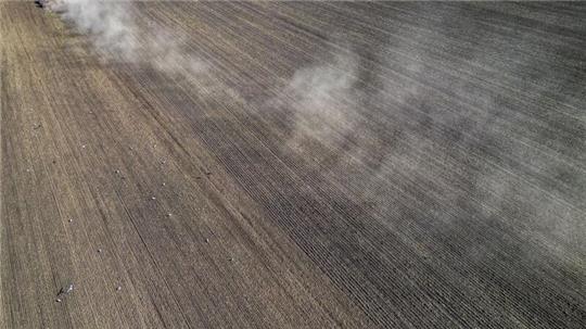 Landwirte müssen sich an den Klimawandel anpassen, die EU-Agrarpolitik ebenfalls. (Archivbild) 