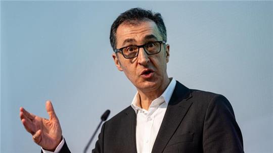 Landwirtschaftsminister Cem Özdemir will Tiere gesetzlich besser schützen.