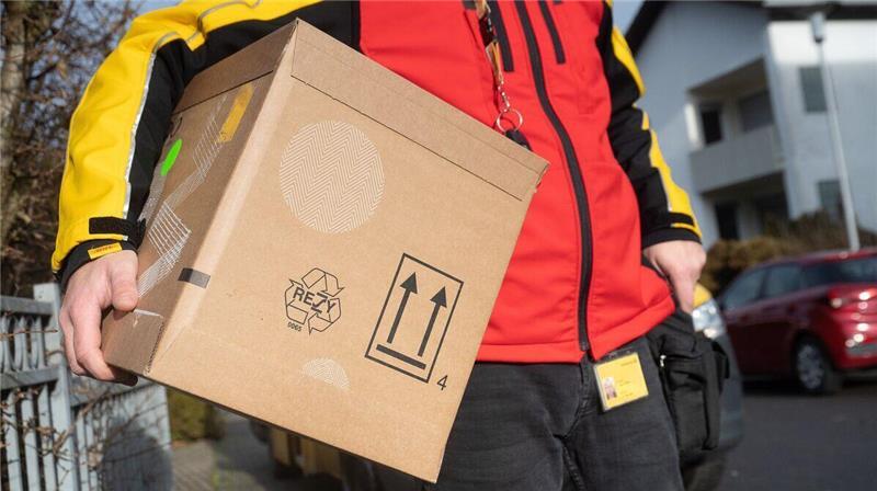 Lange Schichten, schwere Pakete, enormer Zeitdruck: Der Job eines Paketzustellers ist kein Zuckerschlecken.