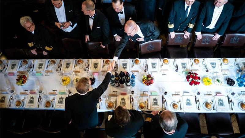 Lange Zeit ein Brudermahl: Erst seit 2015 werden Frauen zur Schaffermahlzeit eingeladen. (Archivbild)