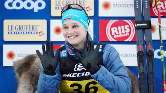 Langläuferin Victoria Carl hat ihr erstes Weltcup-Renen gewonnen.