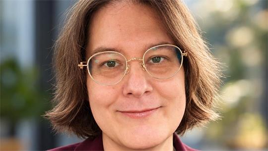 Lara Majewski ist als Co-Vorstandssprecherin der Grünen im Ortsverband Buxtehude-Apensen im Amt bestätigt worden.