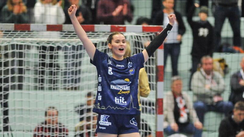 Larissa Kroepel bejubelte mit ihrer Mannschaft den Heimsieg gegen Sachsen Zwickau.