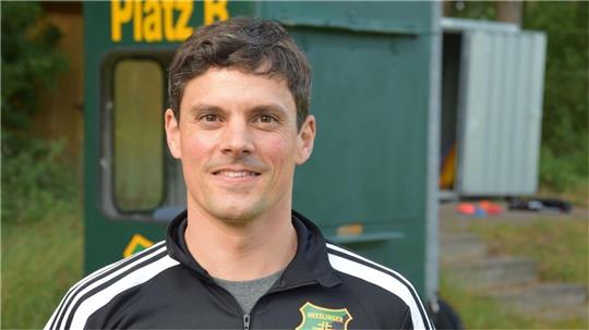 Lars Uder wird weitere zwei Jahre die Oberliga-Mannschaft des Heeslinger SC trainieren. Foto: Kurth
