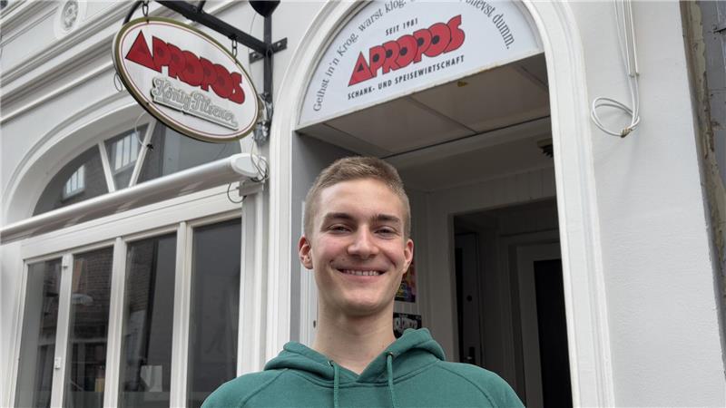 Lasse Kluge lädt zum 11. März ins Apropos ein.