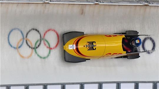 Laura Nolte startete mit Bahnrekord ins Monobob-Rennen. 