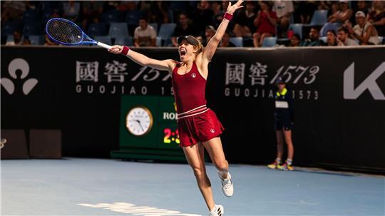 Laura Siegemund nach 0:6 im ersten Satz eine Runde weiter