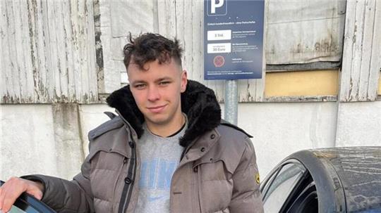 Laurenz Gollücke soll 30 Euro zahlen, weil er nach Geschäftsschluss auf einen Supermarkt-Parkplatz gefahren ist.
