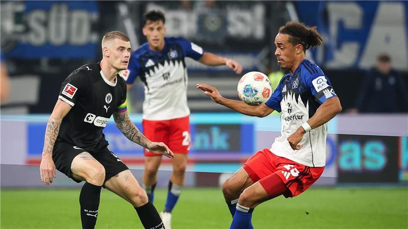 Bericht: St. Paulis Abwehrchef Smith von Leicester umworben Laut „Abendblatt“ wird St. Paulis Eric Smith (l) von Leicester City umworben.