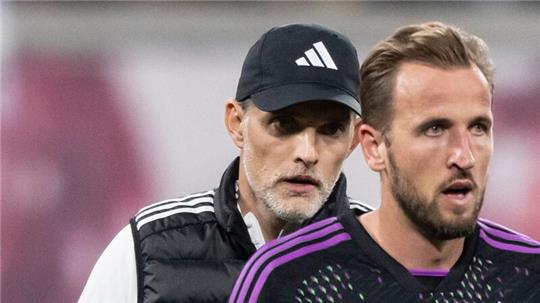 Laut Bayern-Trainer Thomas Tuchel (l) gibt es für Harry Kane „keine Grenzen“.