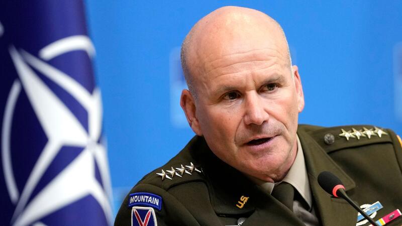 Laut dem Oberbefehlshaber der Nato-Streitkräfte in Europa, General Christopher Cavoli, wird die geplante Übung ein klarer Beleg für den Zusammenhalt, die Stärke und die Entschlossenheit des Bündnisses zum gegenseitigen Schutz sein.