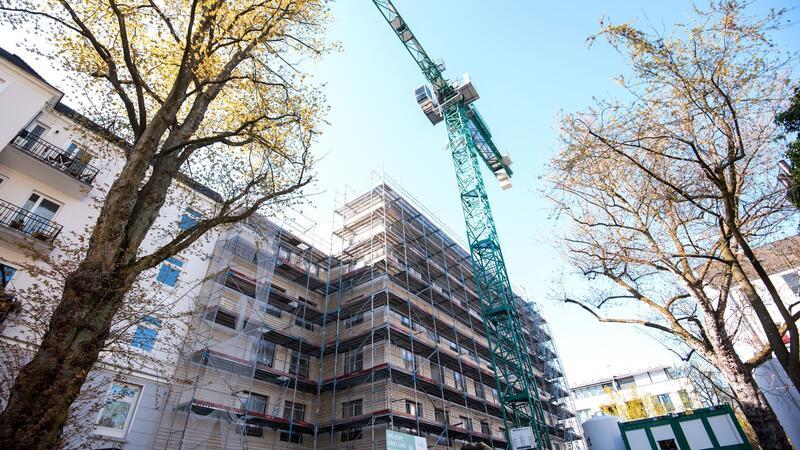 Laut der Industriegewerkschaft Bauen-Agrar-Umwelt fehlen mehr als 800.000 Wohnungen in Deutschland - vor allem bezahlbare.