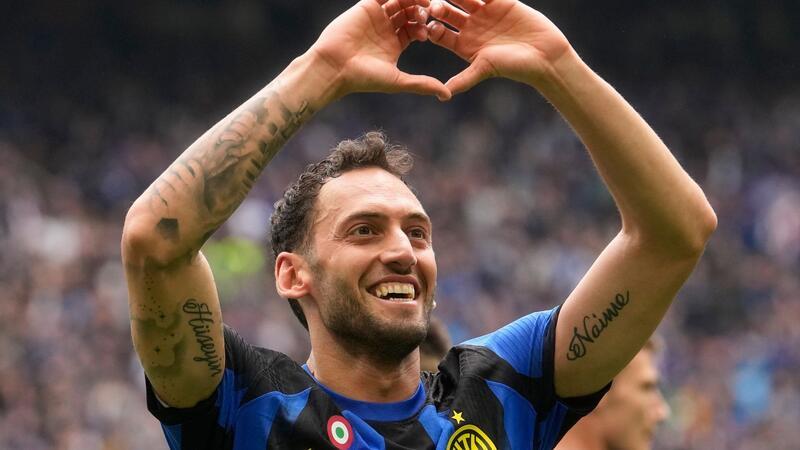 Medien: Calhanoglu für Bayern nur mit XXL-Ablöse zu haben Laut einem Medienbericht will Inter eine große Ablösesumme für Calhanoglu aufrufen, falls der FC Bayern den Türken haben will.