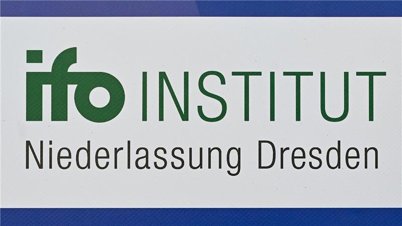 Laut einer Befragung des Dresdner Ifo Institutes bewerten ostdeutschen Unternehmen die Wirtschaftspolitik der Bundesregierung besonders kritisch (Symbolbild). 