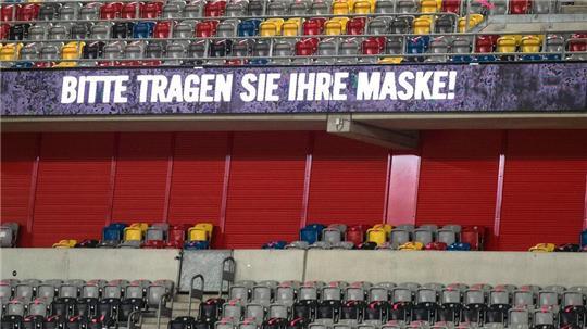 Leere Stadien und Einschränkungen: Während der Corona-Pandemie hatten auch Fußball-Clubs erhebliche Einnahmeausfälle.