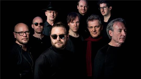 Legends Remastered kommen mit einem Tribute-Konzert rund um die Musik des Sängers und Komponisten Sting von The Police ins Stadeum.