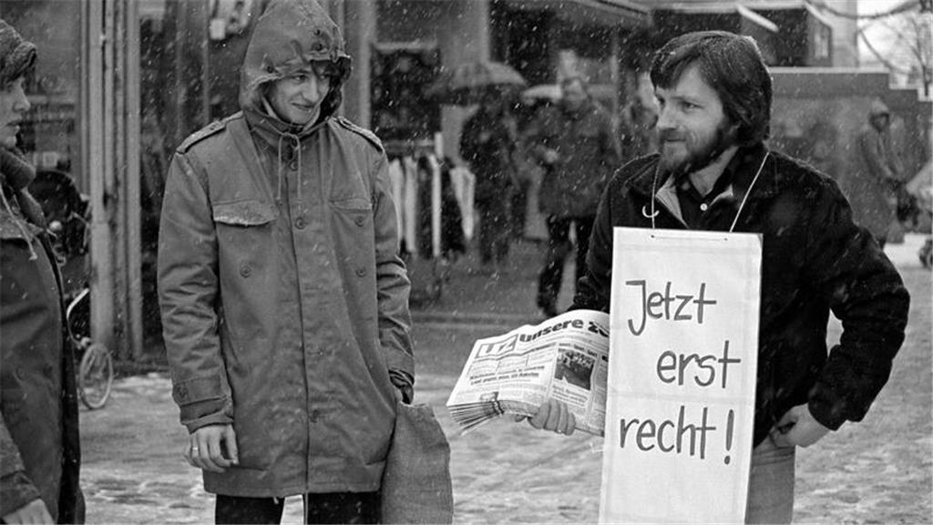 Lehrer in Stade demonstrieren gegen das Berufsverbot. 