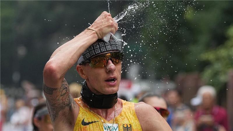 Leichtathletik Weltmeisterschaft in Tokio - Christopher Linke aus Deutschland beim Gehen