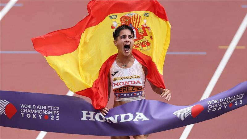 Leichtathletik Weltmeisterschaft in Tokio - Maria Perez aus Spanien jubelt nach dem Sieg im Gehen