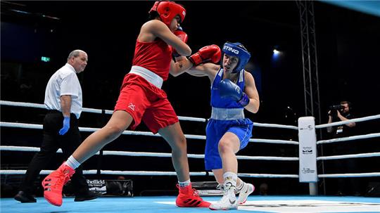 Lena Büchner (Blau) hat noch eine Chance, sich für die Olympischen Spiele in Paris zu qualifizieren.