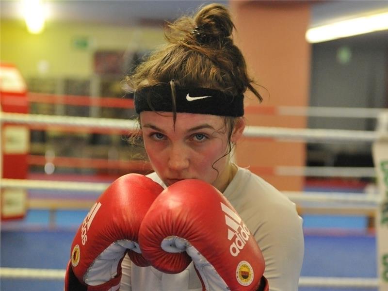 Lena Büchner kam 2013 zum Boxen. Sie kämpft in der Gewichtsklasse bis 60 Kilo. Foto: Scholz