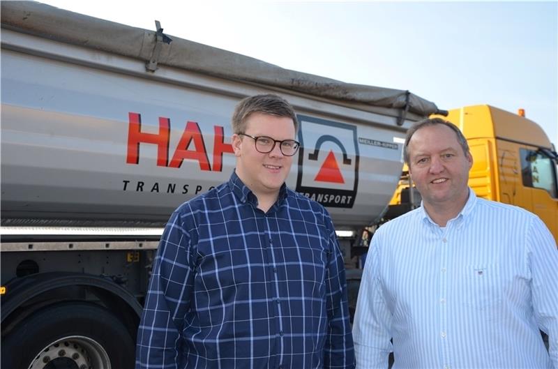 Lennart Hahn leitet das Unternehmen und wird dabei von Ralf Kraeft (rechts) unterstützt. Foto: Von Allwörden