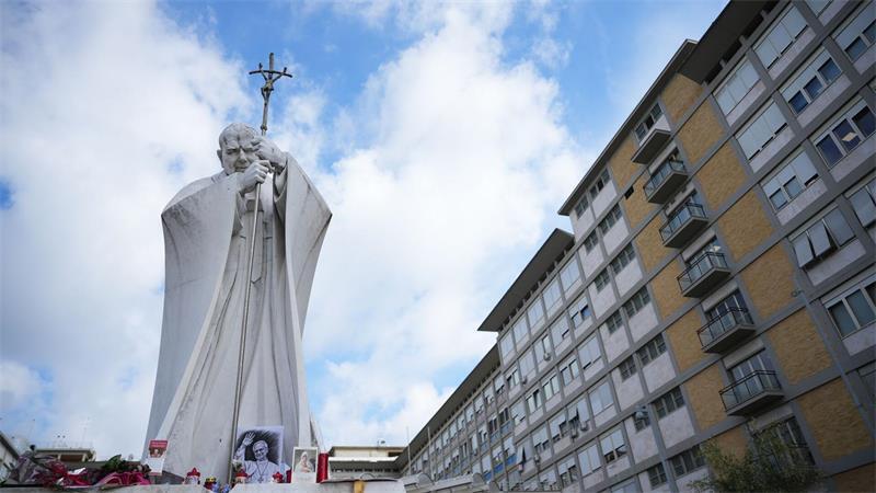 Vatikan: Papst kann Krankenhaus verlassen Leo wurde in der Gemelli-Klinik in Rom behandelt und operiert.
