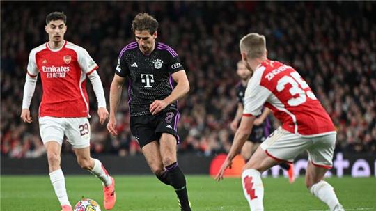 Leon Goretzka (M) und die Bayern nehmen ein 2:2 aus London mit.