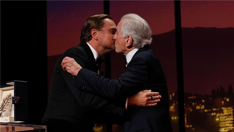Schluss mit Schweigen – Robert De Niro teilt gegen Trump aus Leonardo DiCaprio beschreibt De Niro als Vorbild.