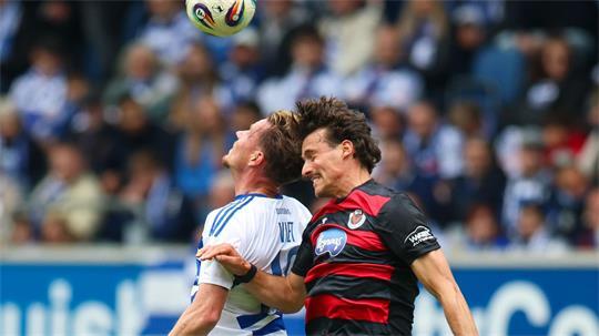 Leonhard Münst (r) wechselt von Viktoria Köln zum VfL Osnabrück. (Archivbild)