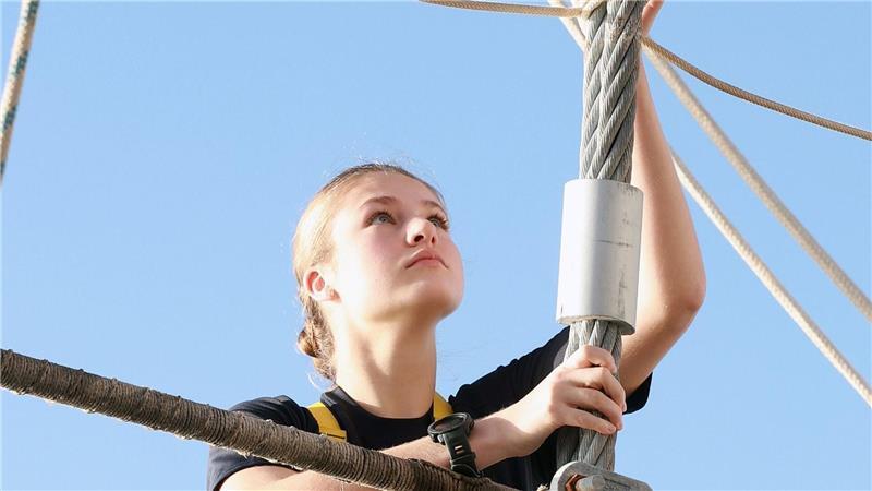 Ärger wegen Fotos der spanischen Kronprinzessin Leonor Leonor bewies bereits vor dem Ablegen in Cádiz Mut und körperliche Fitness. (Foto Archiv)