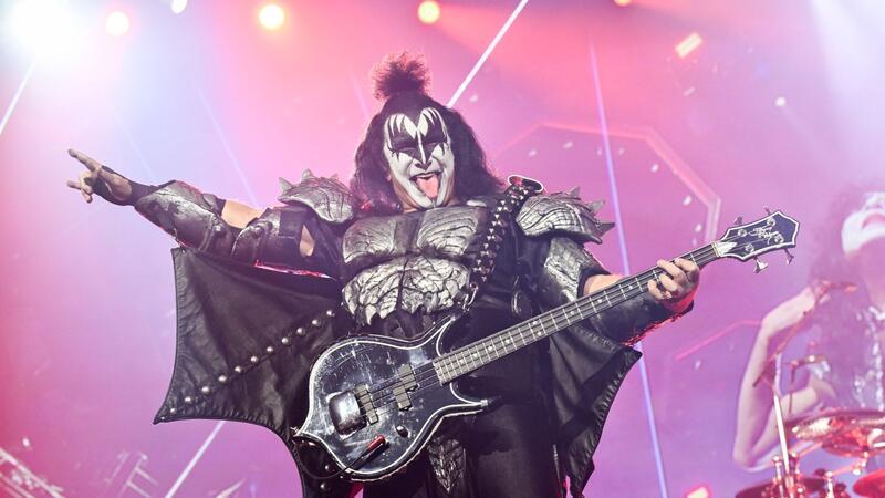 Kiss geben Abschiedskonzert und machen es nun wie Abba Letzter Live-Auftritt für Kiss: Gene Simmons im Madison Square Garden.