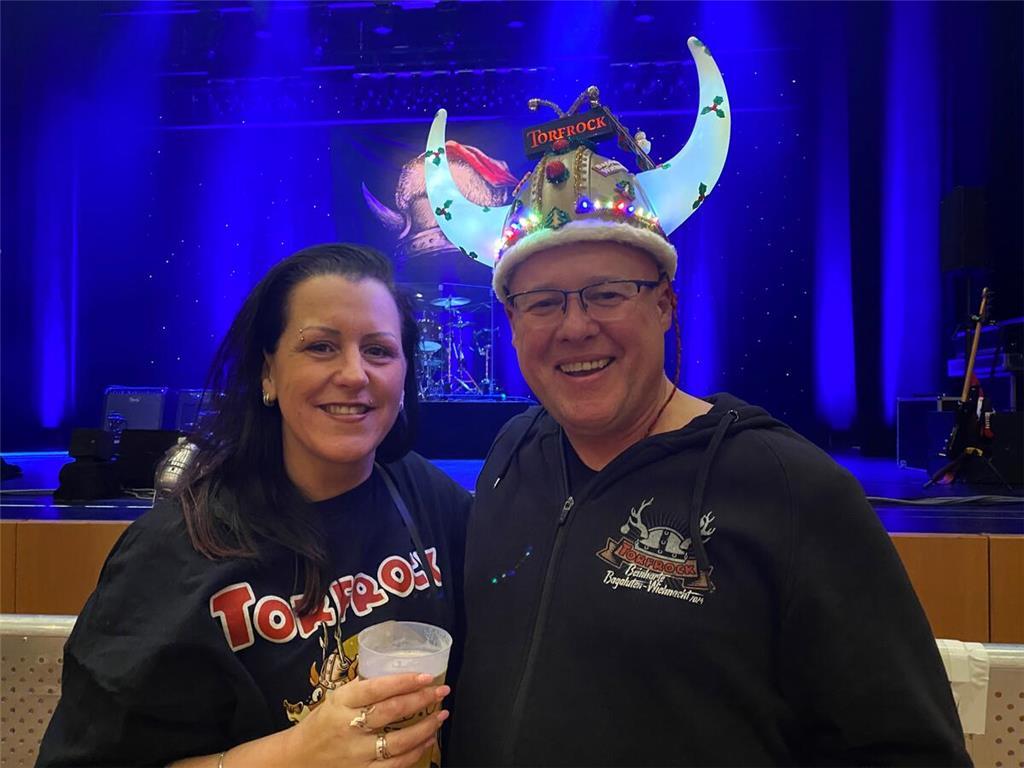 Leuchtendes Beispiel für Torfrock-Begeisterung: Sarah und Oliver Waschkewitz aus...