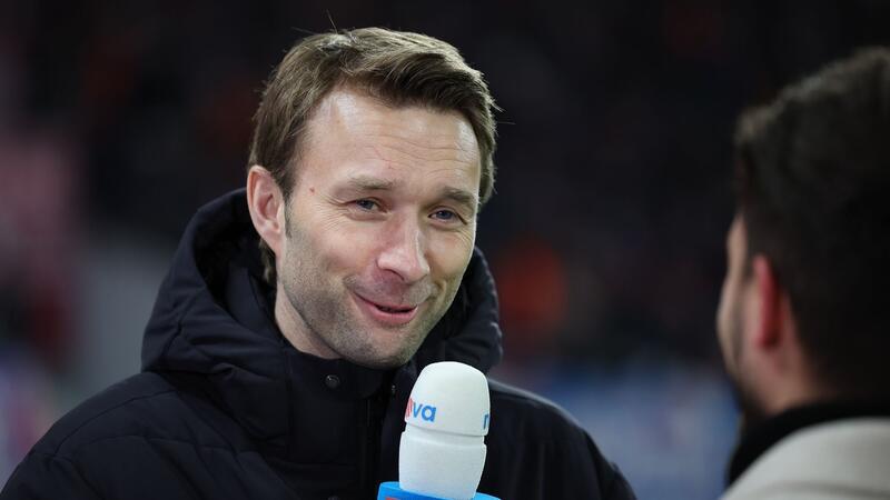 Rolfes über Alonso-Gerüchte: „Bin gelassen und optimistisch“ Leverkusens Geschäftsführer Simon Rolfes geht entspannt mit den Spekulationen um seinen Chefcoach Xabi Alonso um.