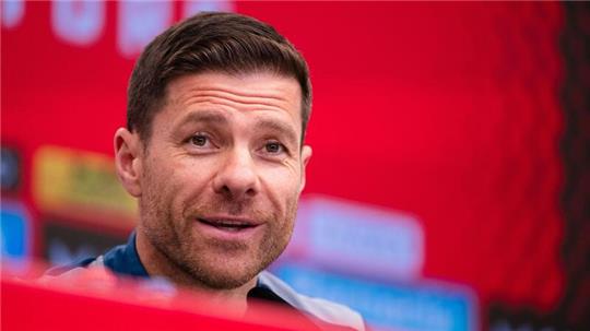 Leverkusens Trainer Xabi Alonso kann mit seinem Team bereits an diesem Wochenende den FC Bayern als deutscher Meister ablösen.