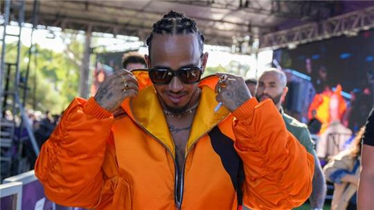 Lewis Hamilton fährt in der nächsten Saison für Ferrari in der Formel 1.