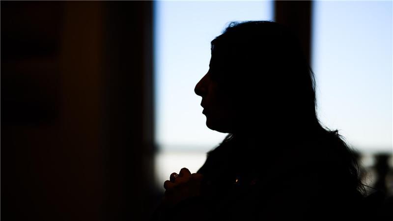 Licht und Schatten: Daniela Cavallo in ihrem Büro in Wolfsburg, dem größten Standort des Volkswagen-Konzerns.