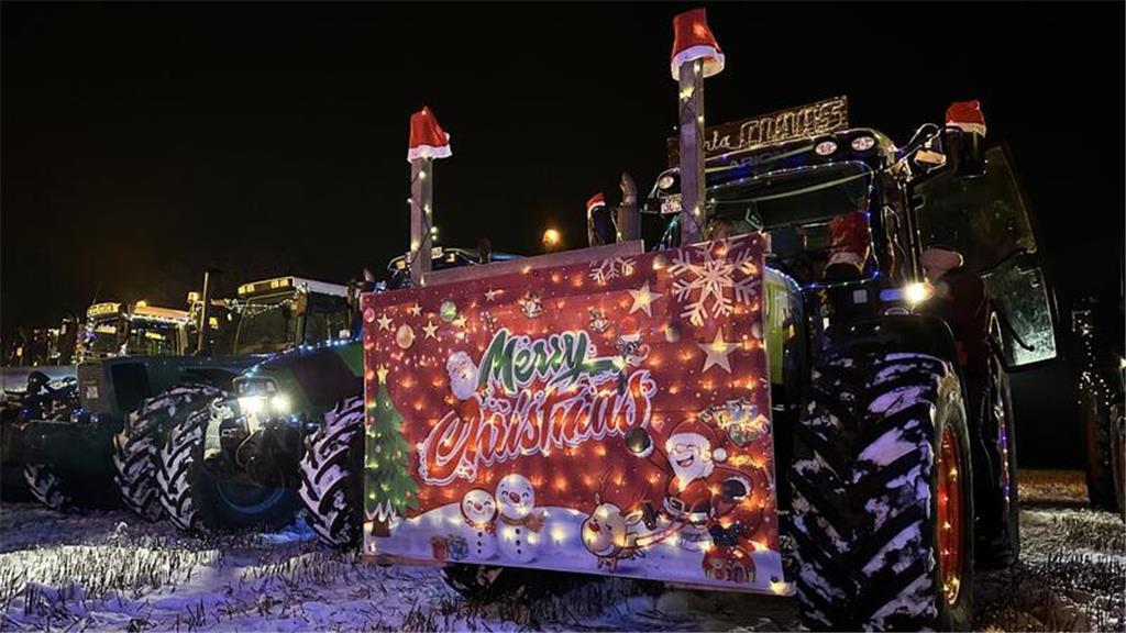 Lichterfahrt durch ein Winterwunderland auf der Geest.