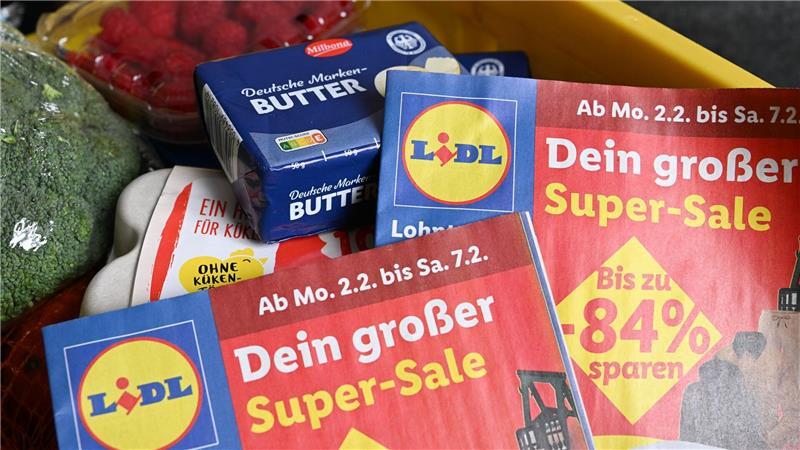 Lidl kämpft um die Gunst der Kundinnen und Kunden, auch mit Hilfe von Werbekampagnen und Rabattaktionen.