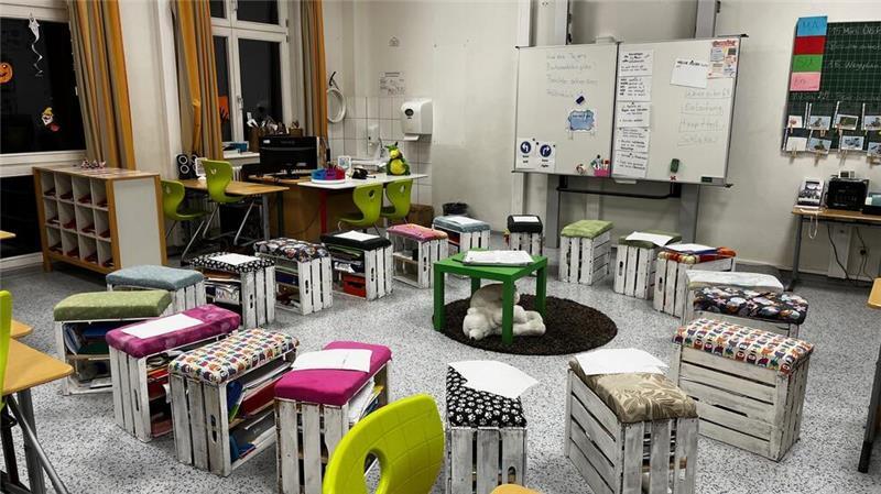 Liebevoll nach dem pädagogischen Konzept der Bewegten Schule gestaltet: ein Klassenraum in der Grundschule Bützfleth.